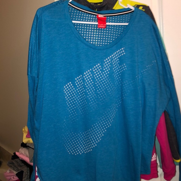 Nike Tops - Nike Womens size xl longsleeve w/ dotted logo